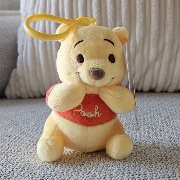 New! Disney Winnie The Pooh Bag Clip, Better Than LABUBU - Picture 4 of 7